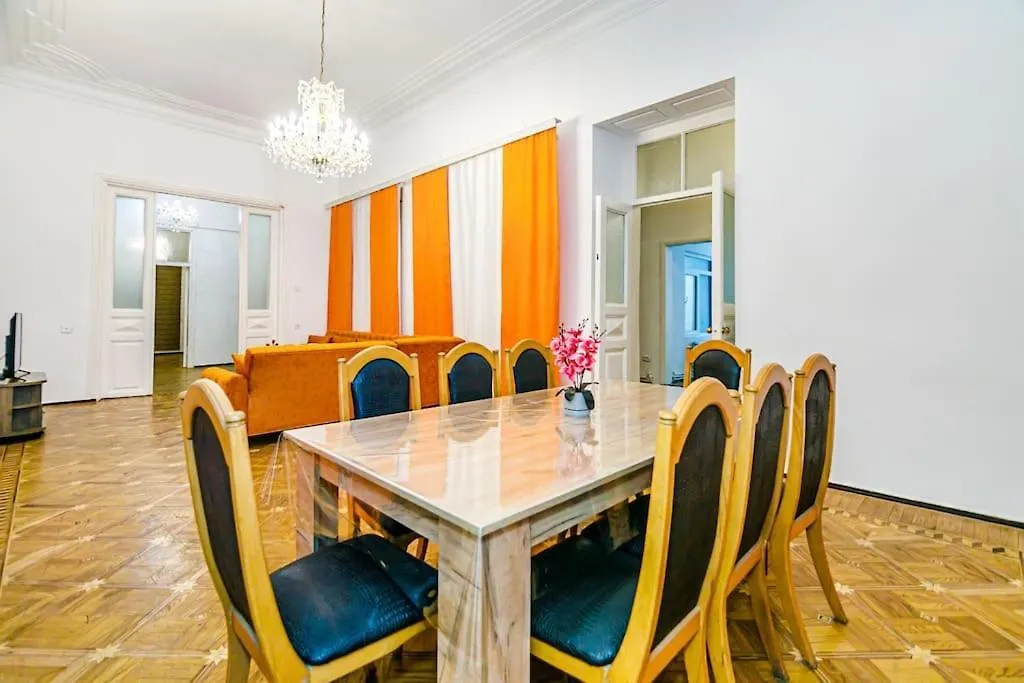Spacious And Beautiful House Baku Apartment