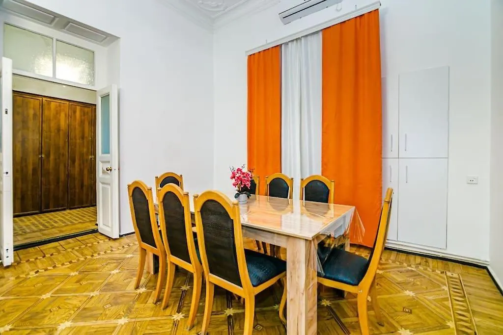 Apartment Spacious And Beautiful House Baku