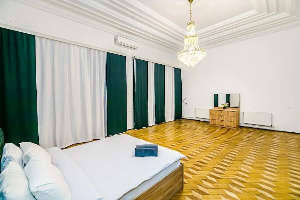 Apartment Spacious And Beautiful House Baku