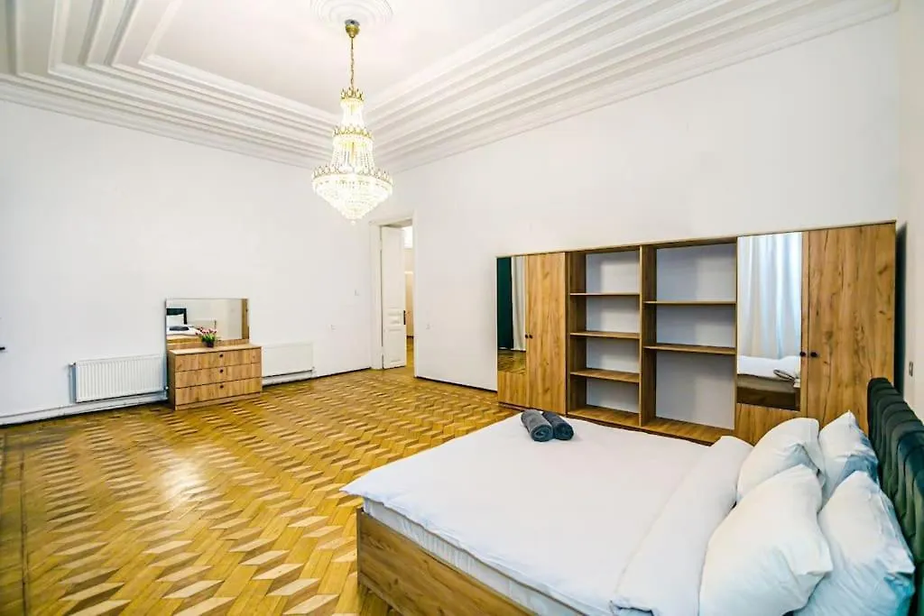 Apartment Spacious And Beautiful House Baku Azerbaijan