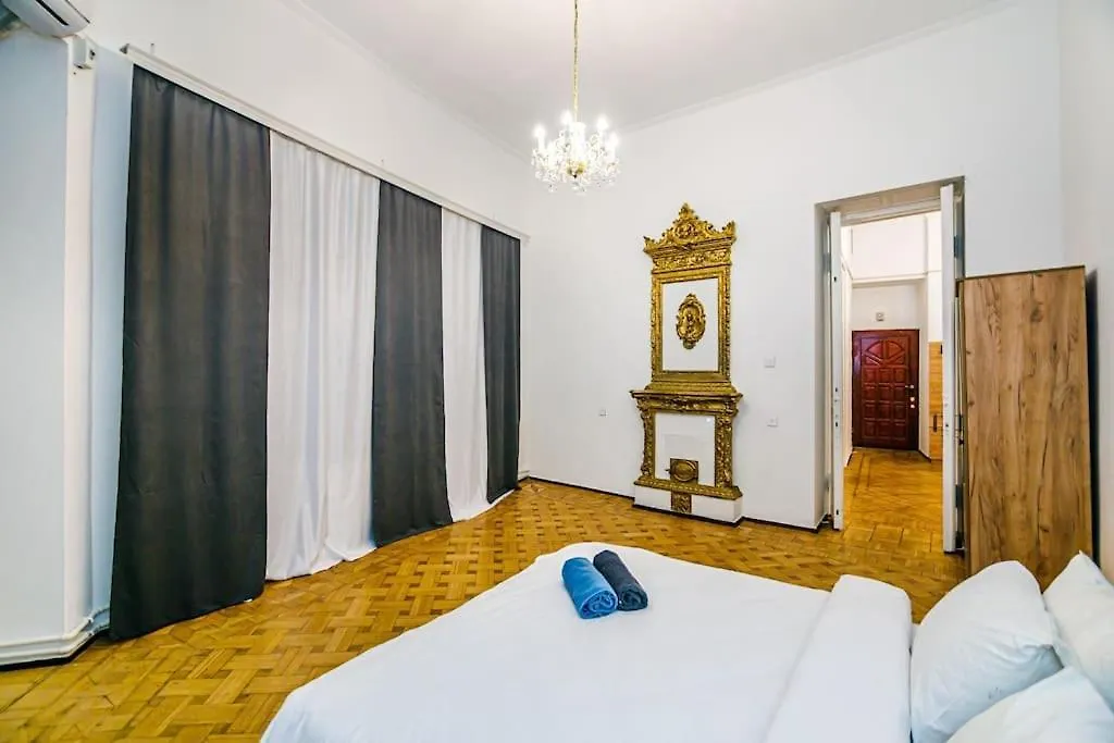 Spacious And Beautiful House Baku Apartment